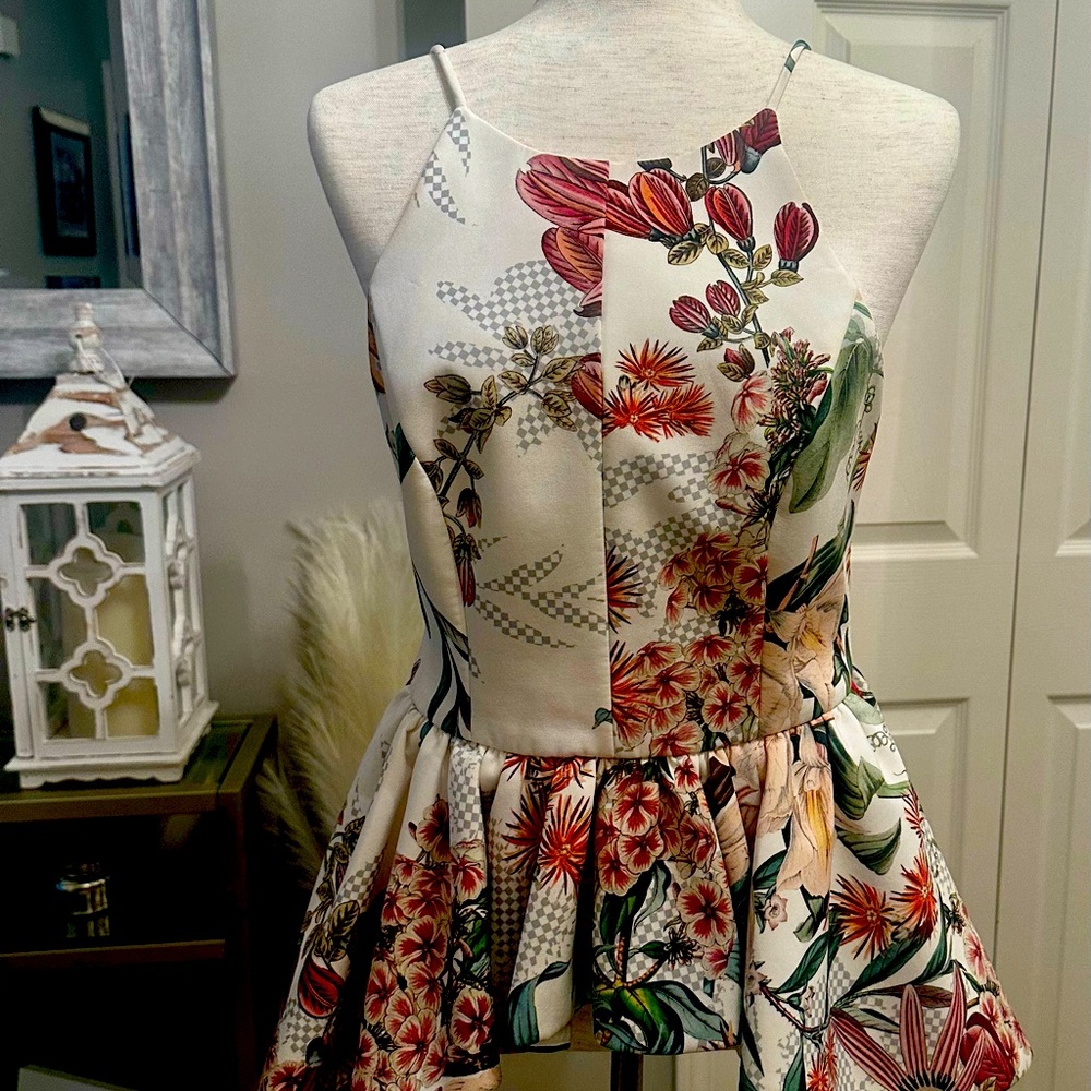 Stunning peplum top.